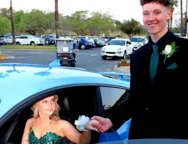 Image CMH-Ford-Randburg-Keira-Olsen-Matric-Farewell-Party-Entrance