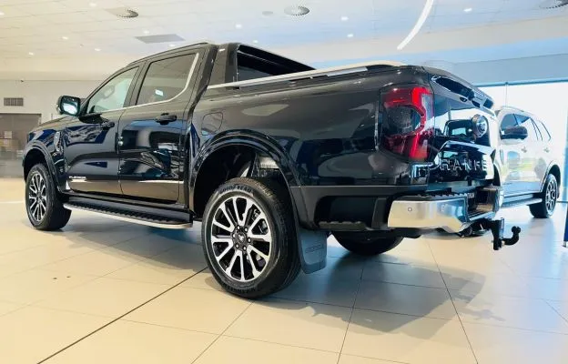 new-ford-ranger-platinum-rearview