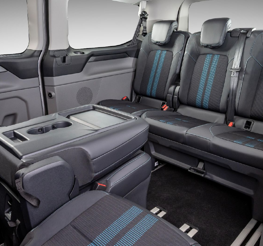 Smart connectivity for every journey - Ford Tourneo Custom