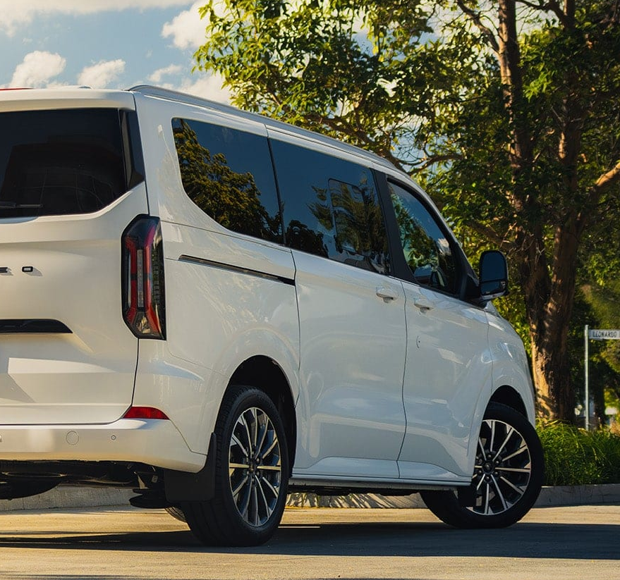 Smart connectivity for every journey - Ford Tourneo Custom